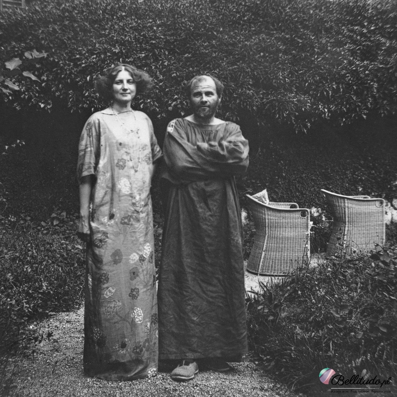 Zdjęcie Gustava Klimta z ukochaną Emilią Floge (1908)